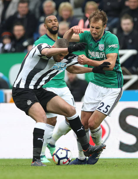 一项关于姆 一项关于姆